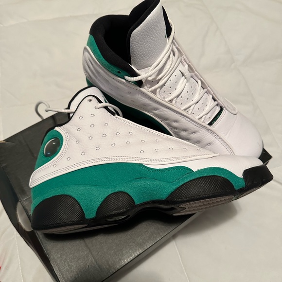 Air Jordan 13 Lucky Green - Picture 4 of 5
